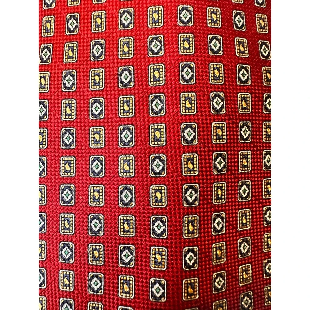 Tommy Hilfiger Mens Silk Tie Red Foulard Geometric Crest Pattern Academia Preppy